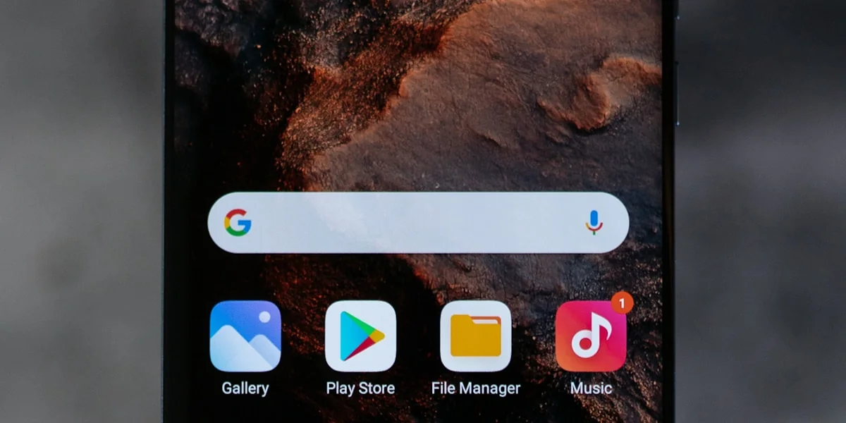 Samsung Galaxy S26 und Google Pixel 10 im Unternehmensvergleich