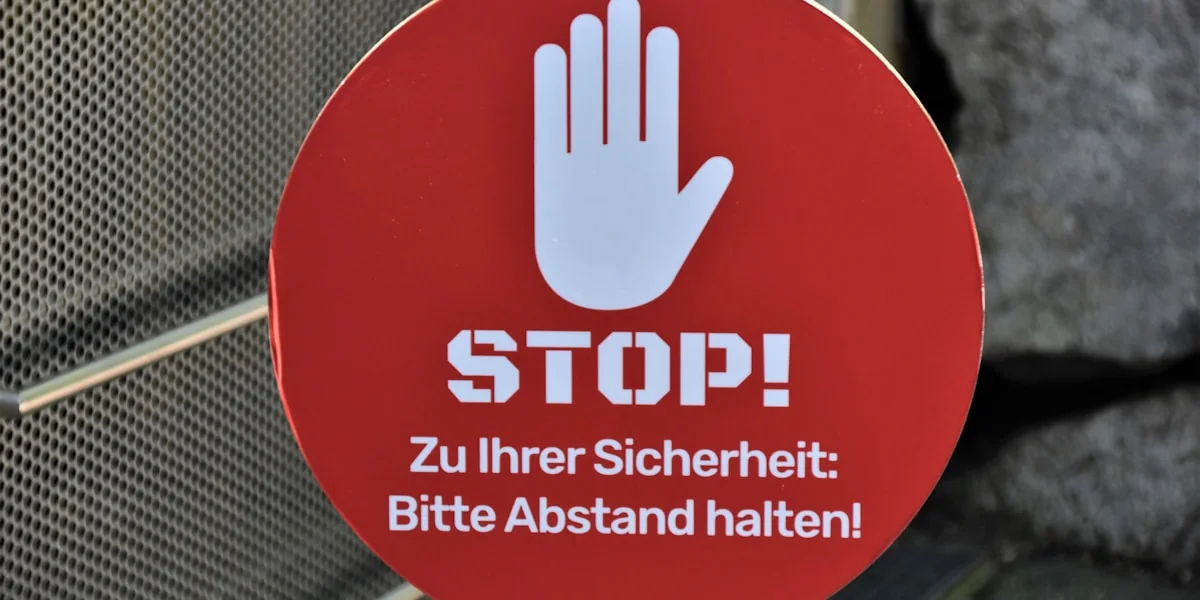 red and white stop sign