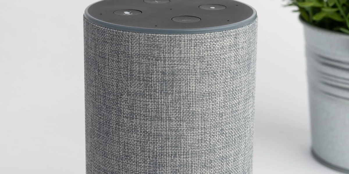 Amazon Echo Smart Speaker mit Sprachsteuerung