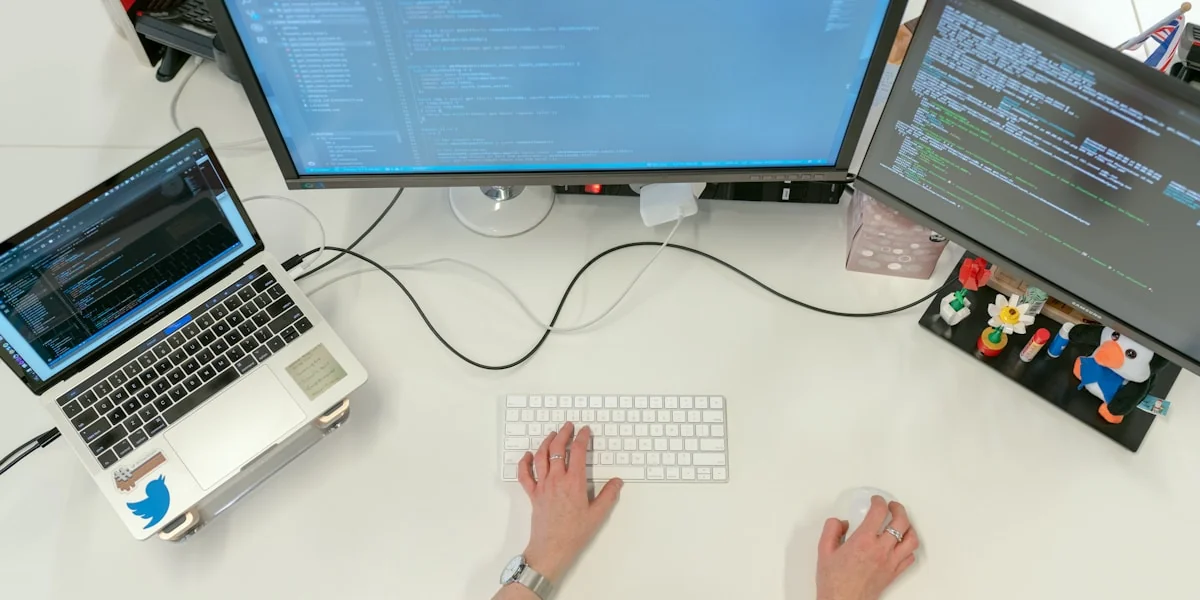 Lokale KI-Infrastruktur auf eigener Hardware – Kontrolle statt Cloud