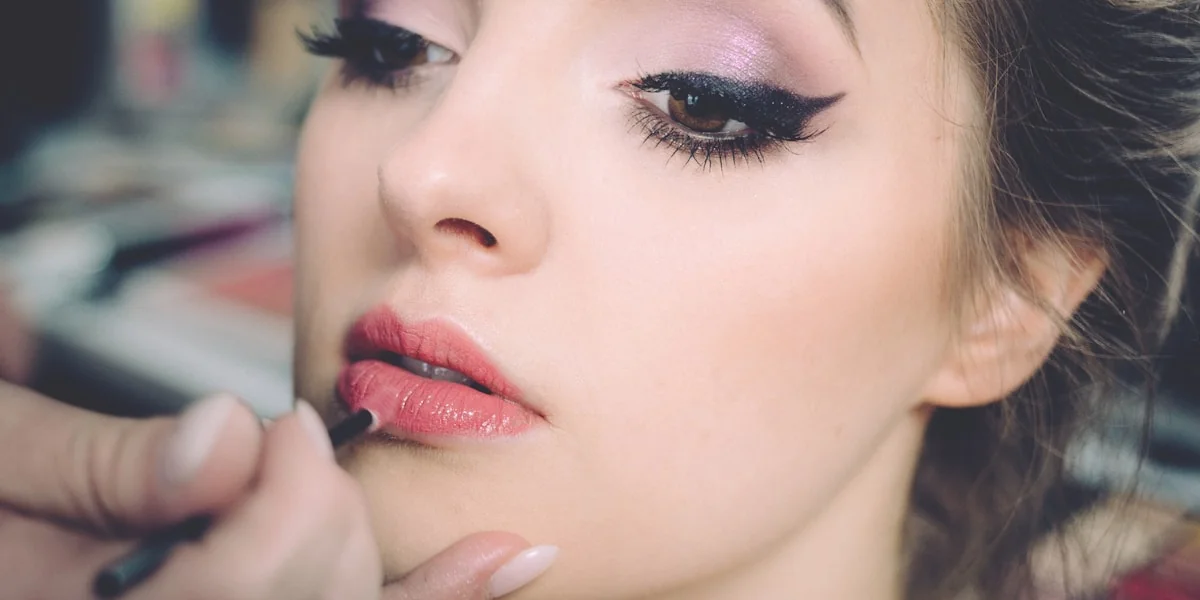 KI-generierte Beauty-Bilder und ihre Auswirkungen auf Friseure und Kosmetikerinnen