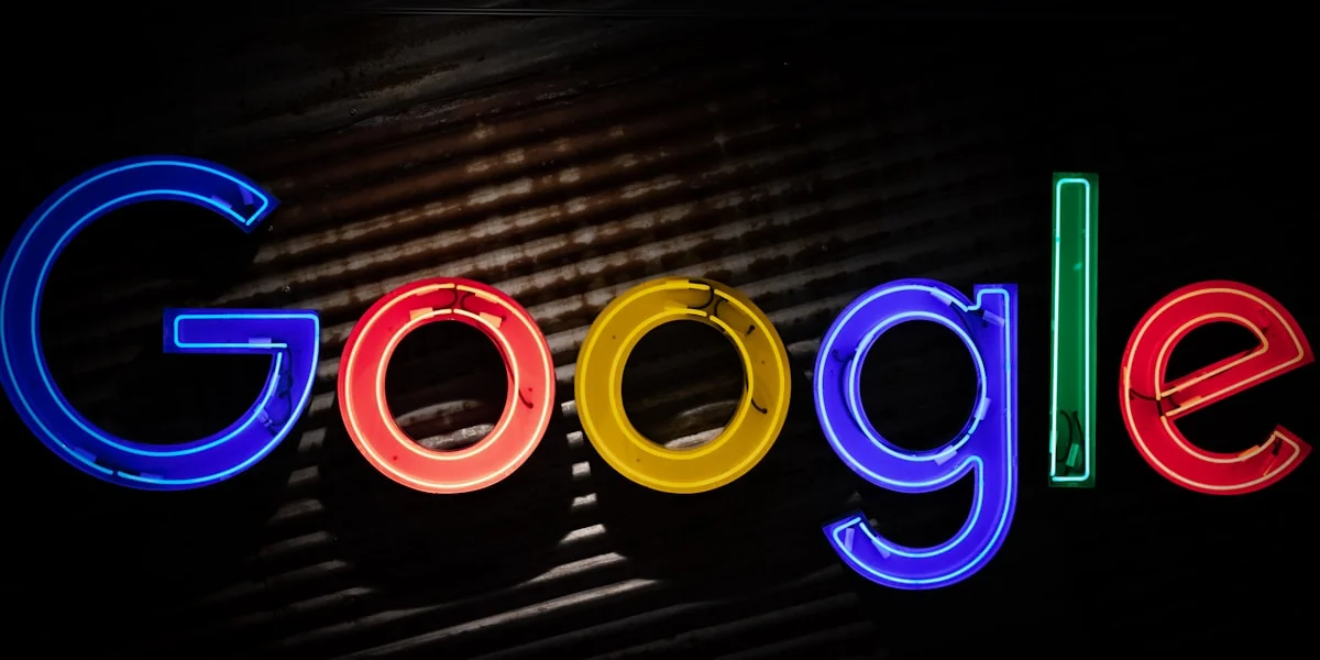 Google logo neon light signage